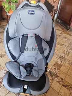 Almost new Chicco car seat بحالة جيدة جدا 0