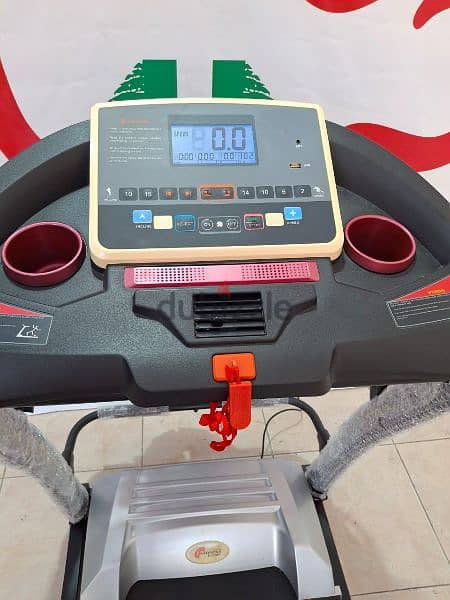 Full Option New Fitness Line Treadmill 2.5HP 5