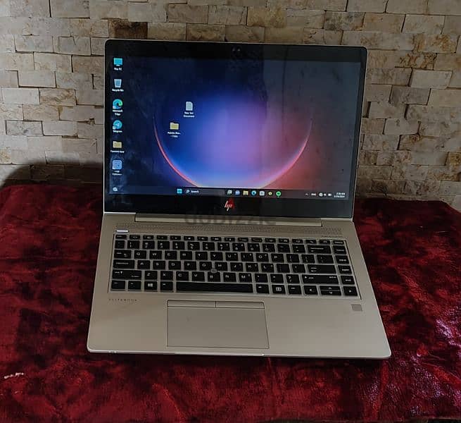 HP EliteBook i7 8-generation 1