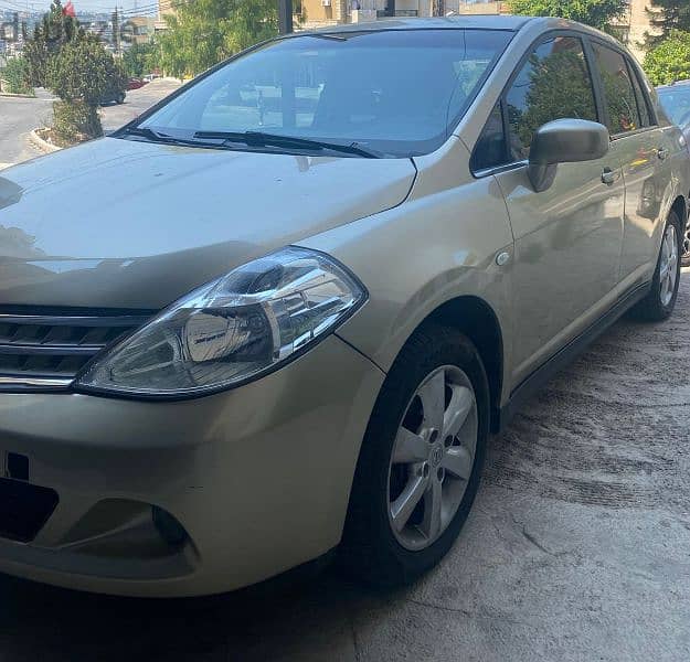 Nissan Tiida 1.8 2009 5