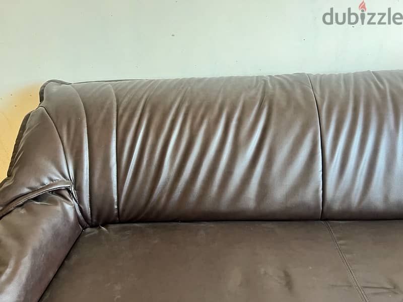 Leather Sofa and 2 chairs 4