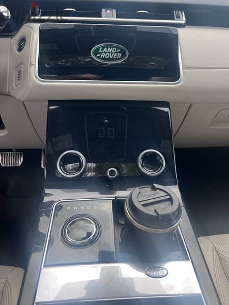 Land Rover Velar R-Dymanic SE 2019 11