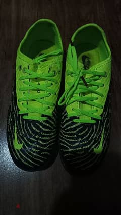 football shoes like new : phantom 0