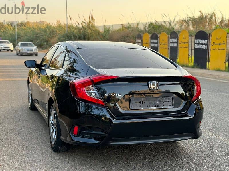 Honda Civic 2019 5