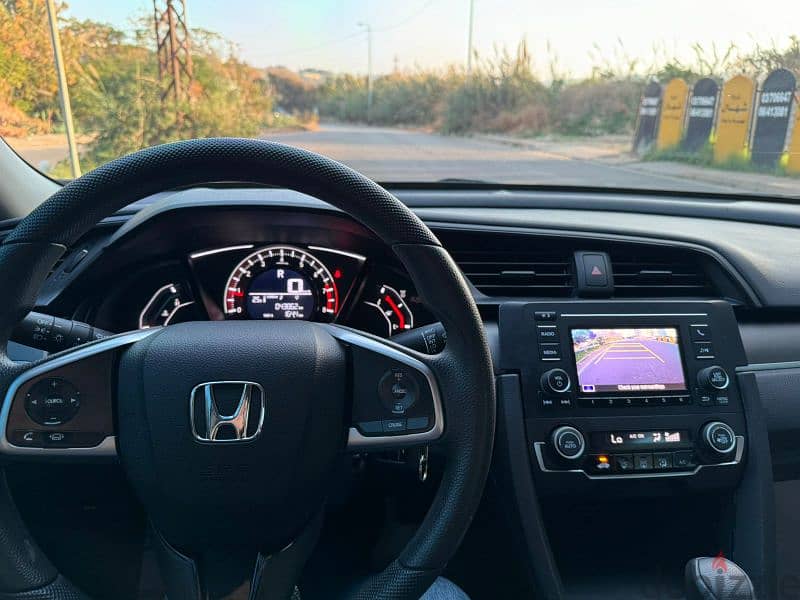 Honda Civic 2019 7