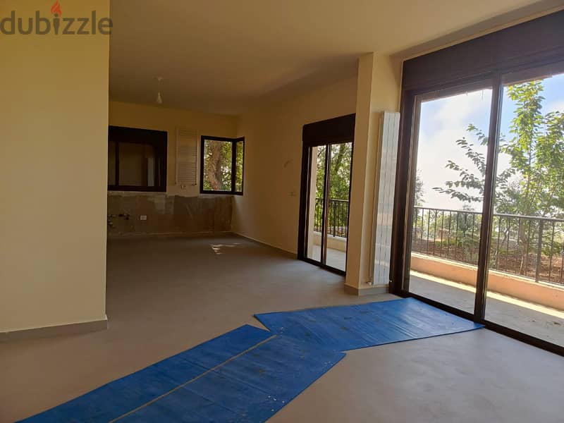 Apartment For sale In Bikfaya شقة للبيع في بكفيا 3