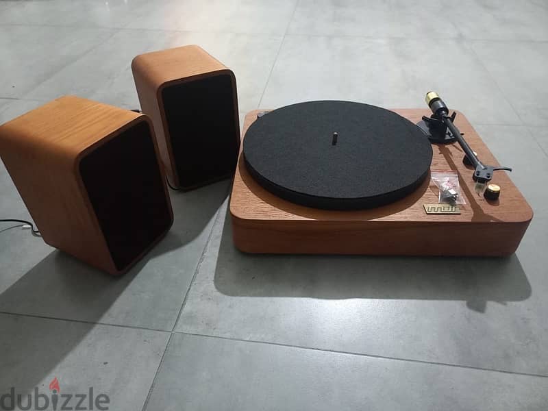 record player / turn table 1