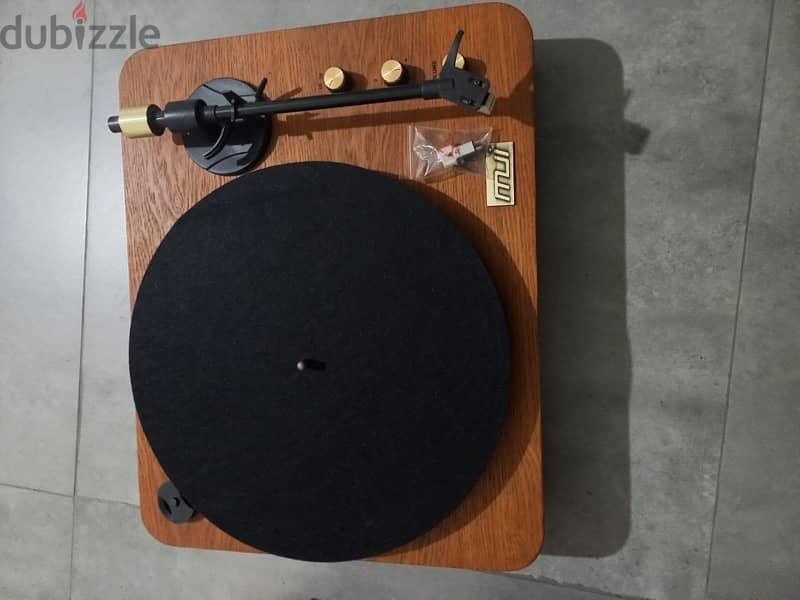 record player / turn table 2