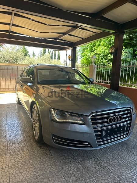 Audi A8 2011 1