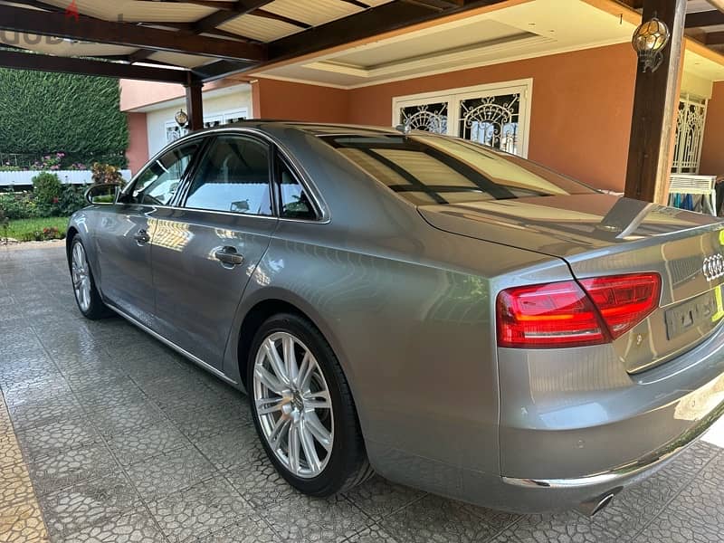 Audi A8 2011 3