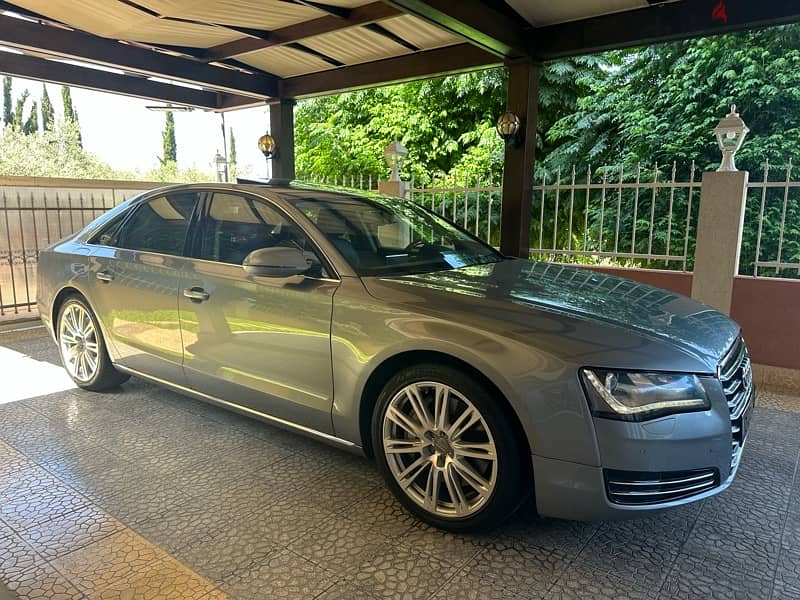 Audi A8 2011 4