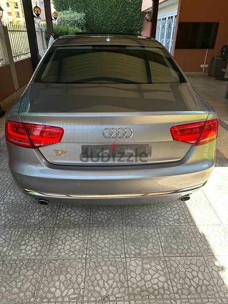 Audi A8 2011 5