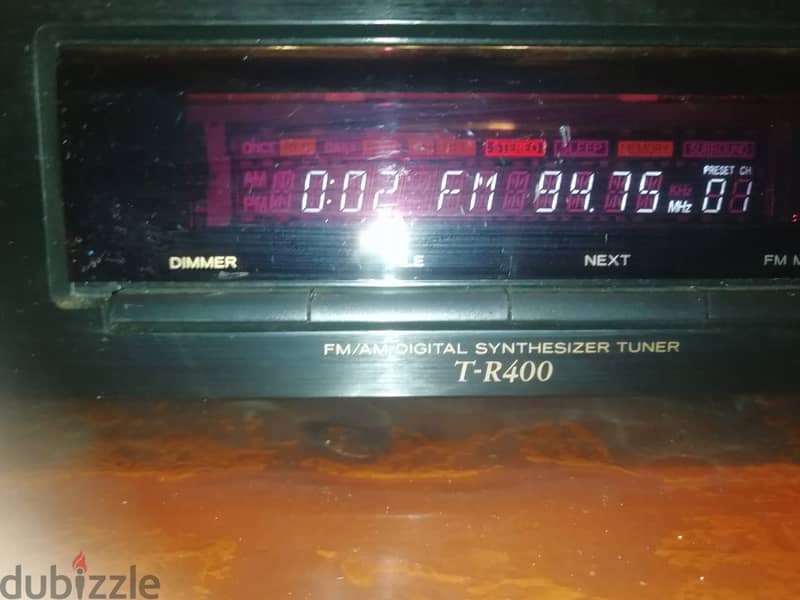 TEAC T-R400 FM/AM digital synthesizer tuner in very good condition 1