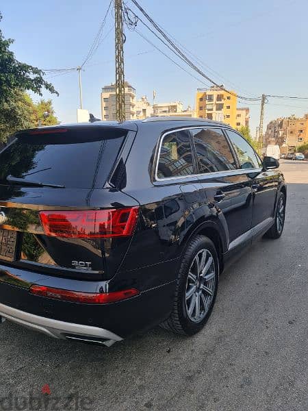 Audi Q7 Prestige Model 2017 BlackIn Black 7 Seats 3