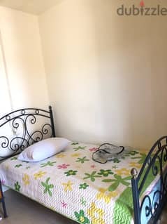 URGENT- FULL BEDROOM FER FORGÉE