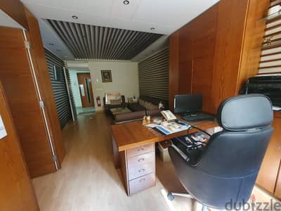 OFFICE,CLINIC FOR RENT IN HAMRAمكتب وعيادة للإيجار في الحمرا