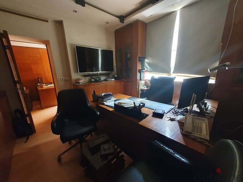 OFFICE,CLINIC FOR RENT IN HAMRAمكتب وعيادة للإيجار في الحمرا 3