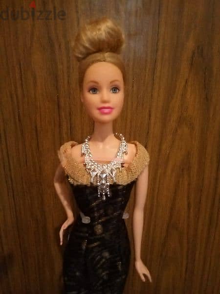 Barbie HOLIDAY Mattel dressed great doll 2016 DE MUSE body=17$ 1