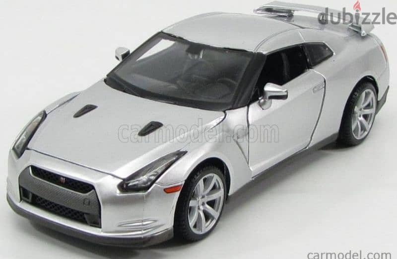 Nissan Skyline GT-R (2009) diecast car model 1:24 0