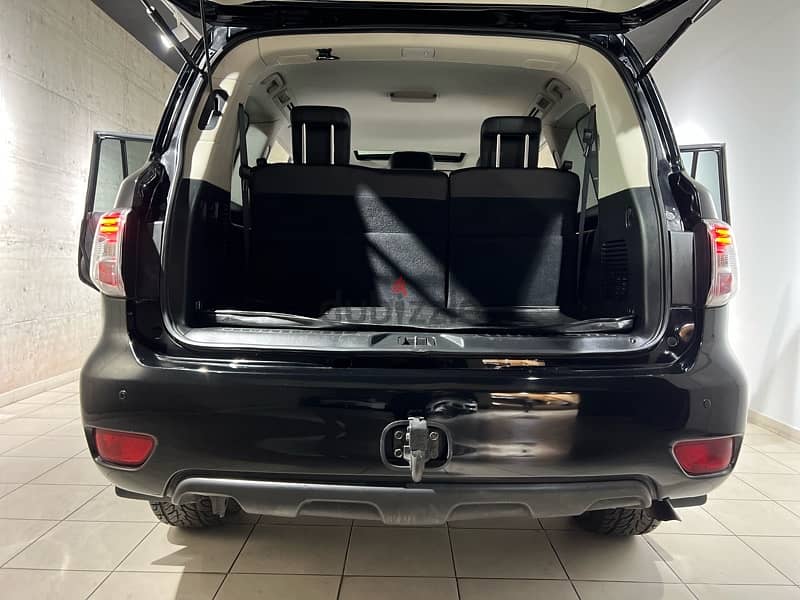 Nissan Patrol PLATINUM RYMCO Black on Black 18