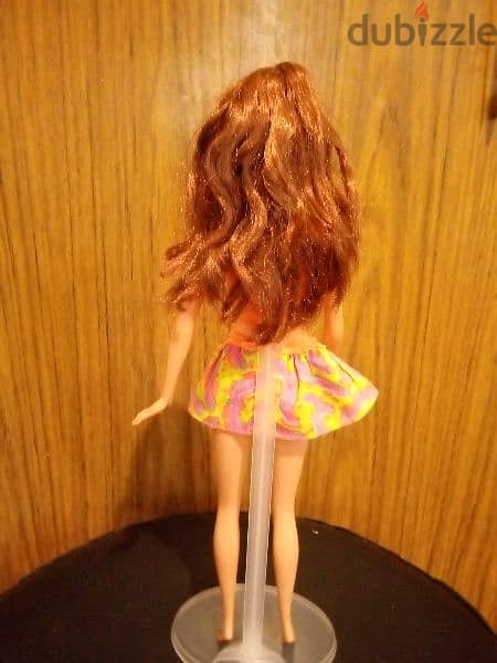 Barbie Brunette Mattel 2000 dressed doll has bending legs=17$ 2