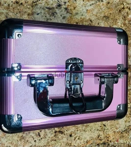 MAKE-UP BOX ORGANIZER excellent condition 1