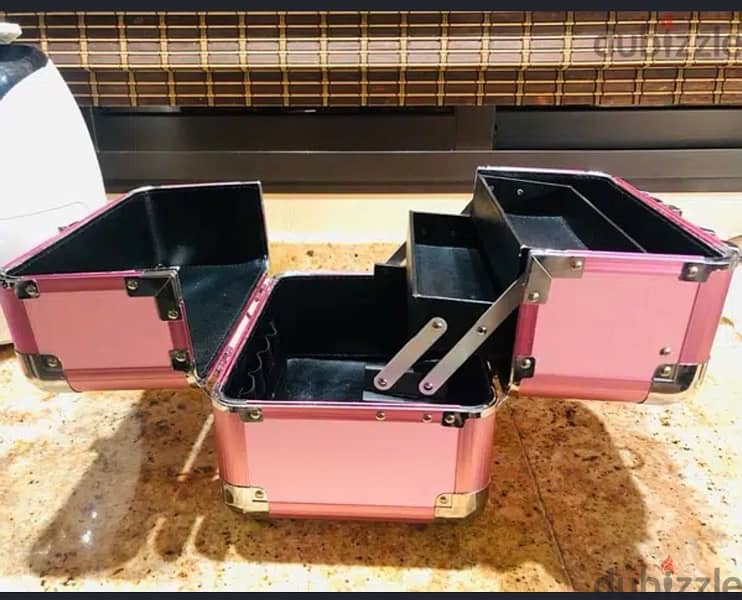 MAKE-UP BOX ORGANIZER excellent condition 2