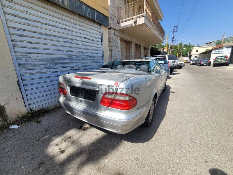 Mercedes-Benz CLK-Class 2000 4