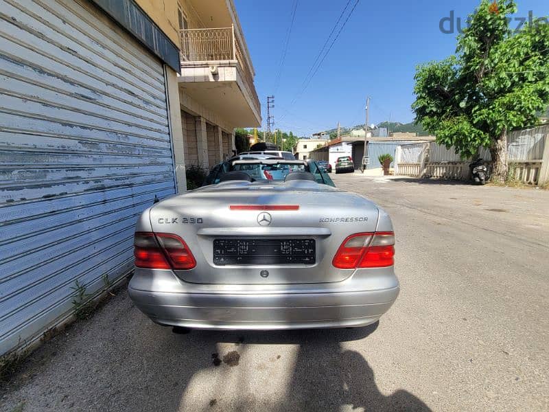 Mercedes-Benz CLK-Class 2000 6