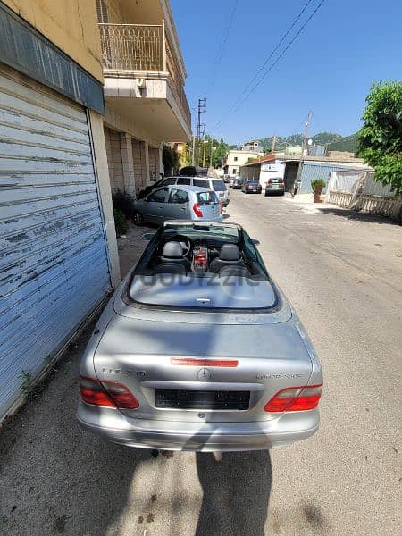 Mercedes-Benz CLK-Class 2000 7