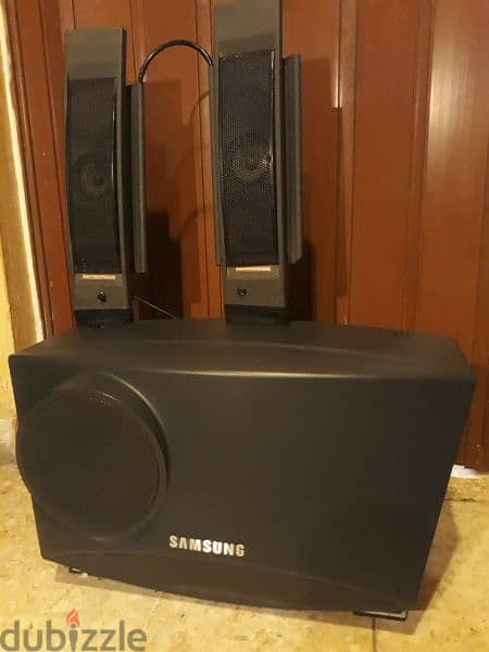 A rare vintage Samsung 2.1channels 150W 8ohms  still new made in Korea 2