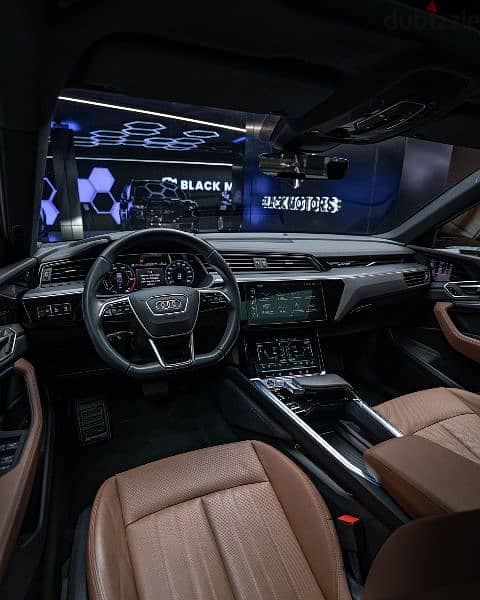 Audi e-tron 2022 9