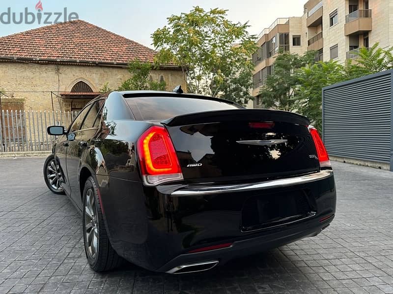 Chrysler 300c S Model 2016 Black / Black 6