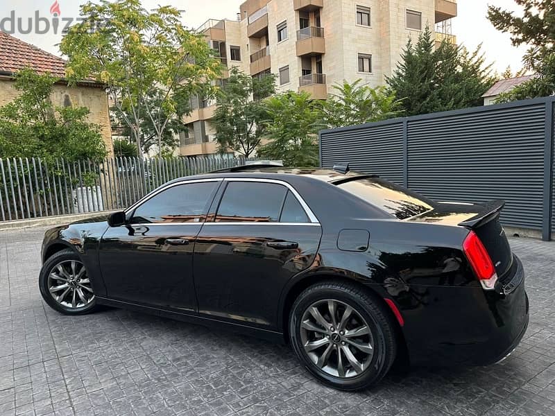 Chrysler 300c S Model 2016 Black / Black 7