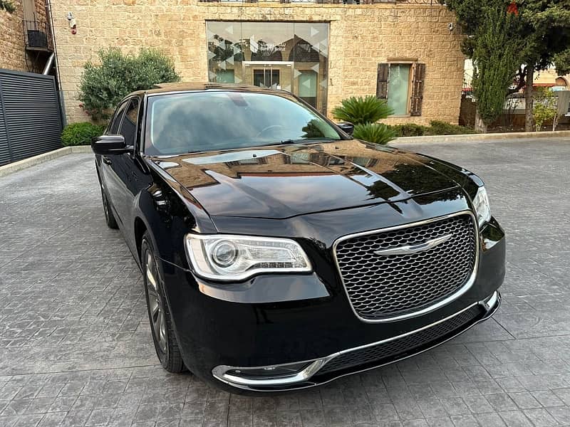 Chrysler 300c S Model 2016 Black / Black 15