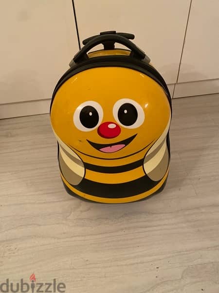 children’s bumble luggages trolley and suitcase 3