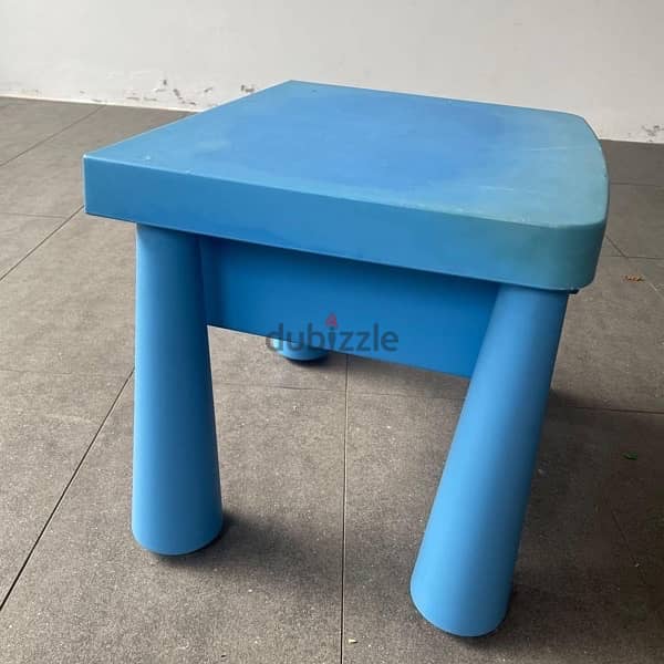 ika mammut blue small kids table with drawer 2