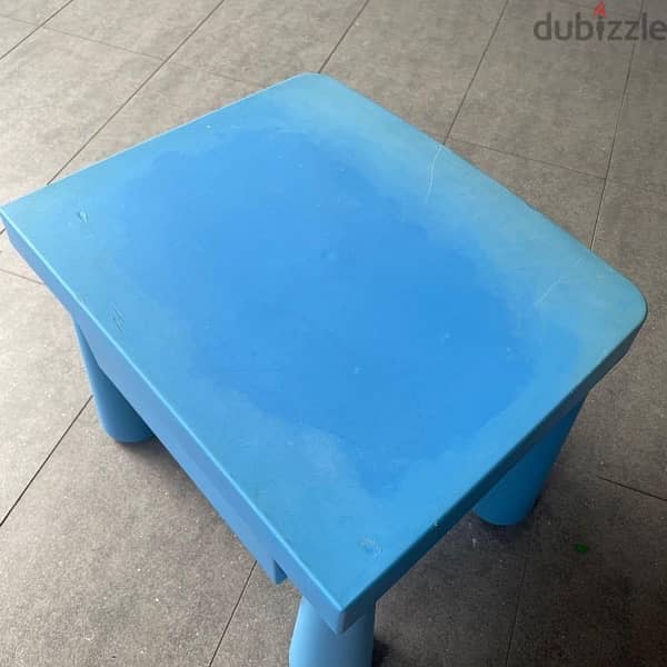 ika mammut blue small kids table with drawer 8