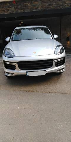 Porsche Cayenne GTS 2016 0