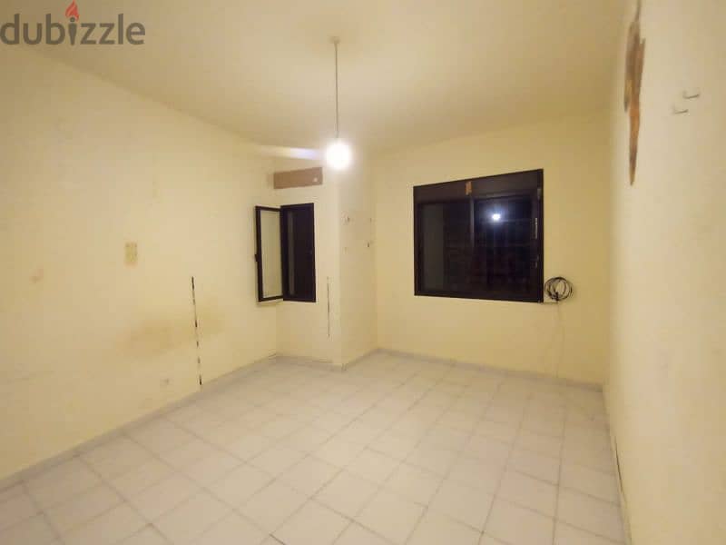 apartment for rent in Aoukar شقة للايجار في عوكر 4