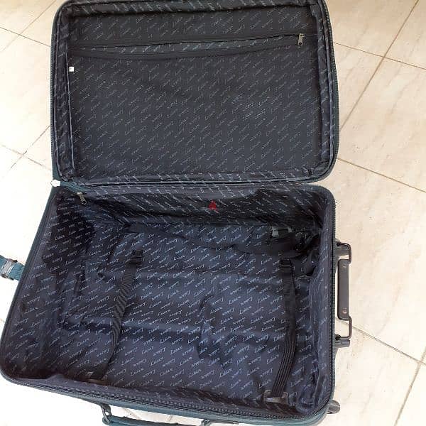 travel bag in good condition 1