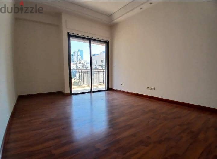 Spacious Apartment with Sea View for Sale in Gemmayzeh 2