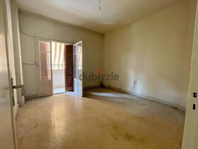 For rent Achrafieh 160 sqm unfurnished apartment 1