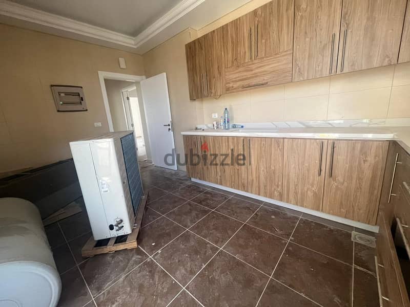 Apartment For Sale in Ras El Nabeh شقة للبيع في راس النبع 5