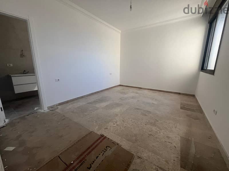 Apartment For Sale in Ras El Nabeh شقة للبيع في راس النبع 10