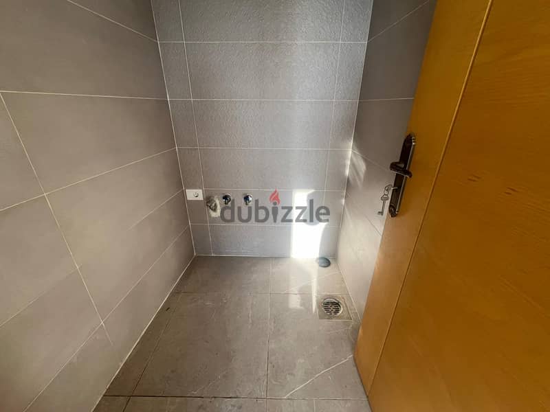 Duplex for sale in Ras El Nabeh دوبلكس راقي للبيع بموقع مميز 11