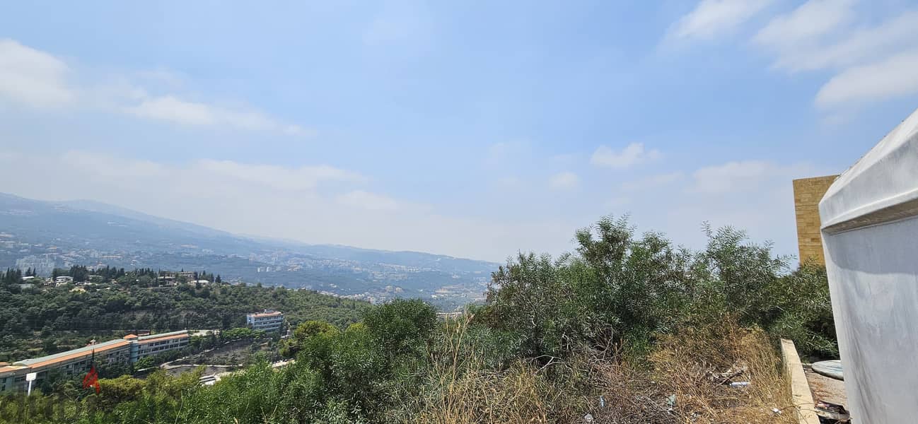 Land for sale in Yarzeh أرض للبيع في اليرزة 3