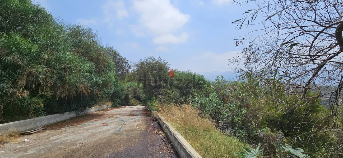 Land for sale in Yarzeh أرض للبيع في اليرزة 7