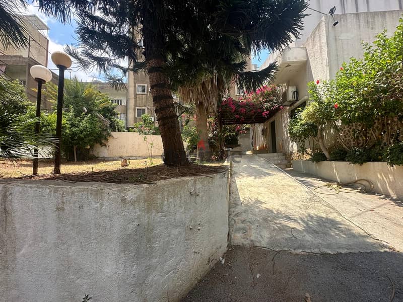 Land & detached house for sale in sin el fil 7