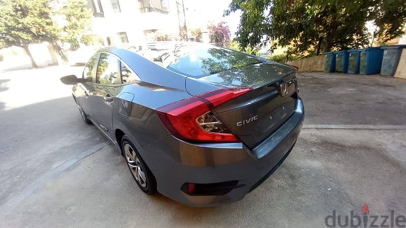 Honda Civic 2019 11